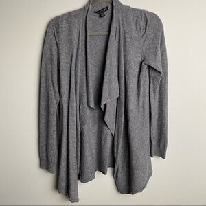 Saks off Fifth Avenue Cashmere Cardigan in Grey size Small